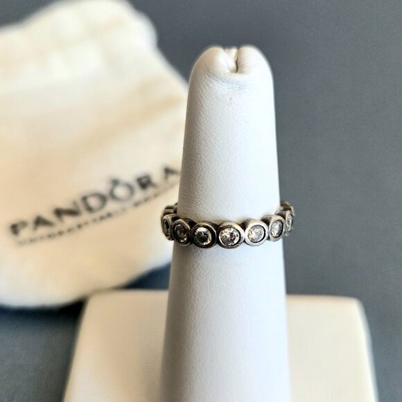 Pandora sterling silver ring with cubic zirconia. - Picture 3 of 7